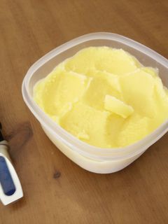 A picture of Sorbet (Mango flavor).