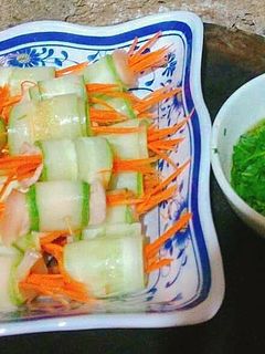 Hình của món Dưa chuột cuộn thịt ba chỉ.