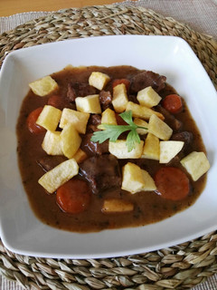 Una foto de Carne guisada con cerveza