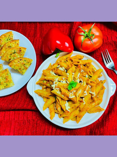 A picture of Roasted Red Bell Pepper Pasta.