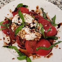 A picture of Caprese Salad.