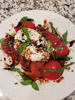 A picture of Caprese Salad.