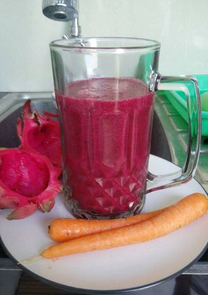 Foto resep Jus NaWoMa (buah naga+wortel+madu)
