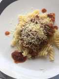 Fussili con salsa de carne
