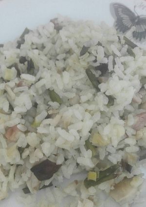 Foto principal de Arroz salteado con trigueros y setas shiitake