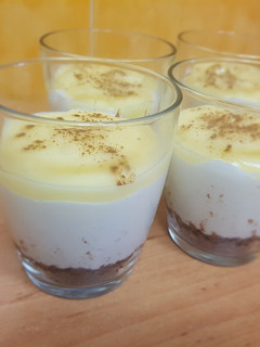Una foto de Mousse fit de limón con lemon curd