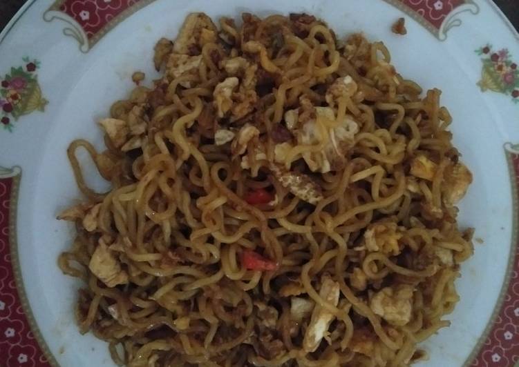 Langkah Mudah untuk Membuat Mie goreng sederhana, Lezat Sekali