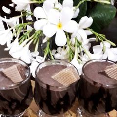 A picture of Chocolate oreo vanila ice cream shake.