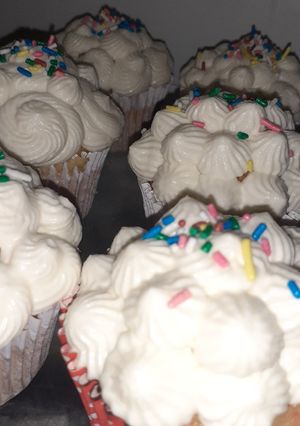 Una foto de Cupcakes de vainilla.
