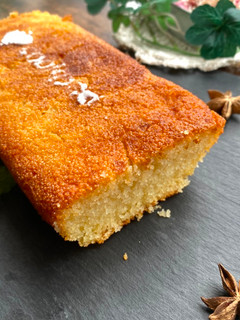 A picture of Semolina Cake with Maple Syrup.