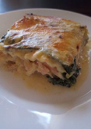 Una foto de Lasaña de salmón y espinacas