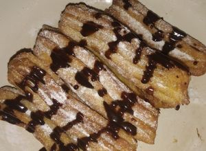 Foto resep Churros with chocolate dipping sauce