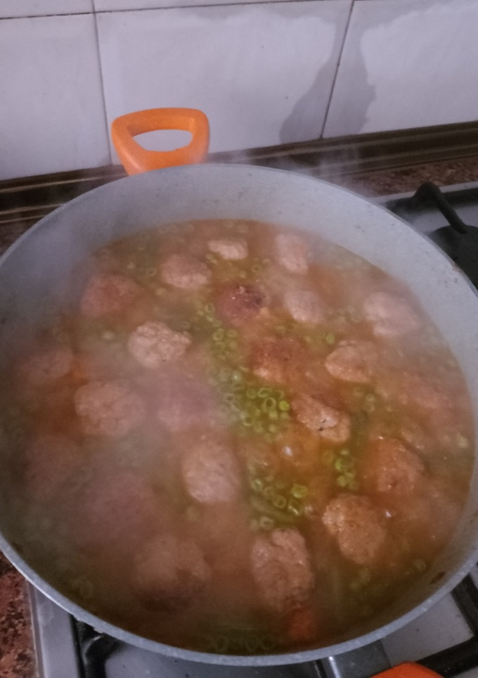 Una foto de Albóndigas a la jardinera