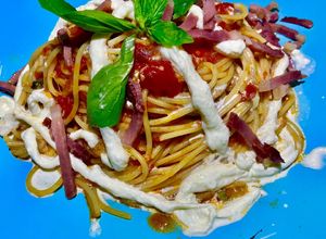 Foto di Spaghetti cremosi allo speck e stracciatella