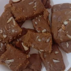 A picture of Besan burfi.