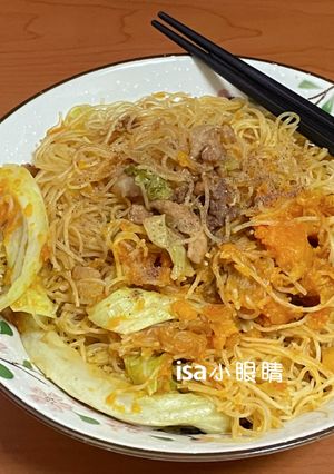 簡單版金瓜米粉 南瓜炒米粉 炊粉 的食譜成品照片