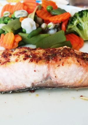 Foto principal de Salmón al horno con salsa de mostaza y miel