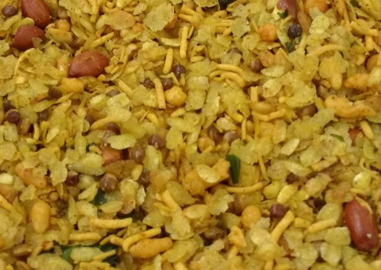 Recipe of Speedy Poha Chivda Mixture