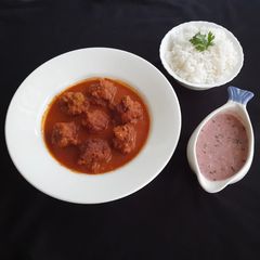 A picture of Prawns kofta curry.