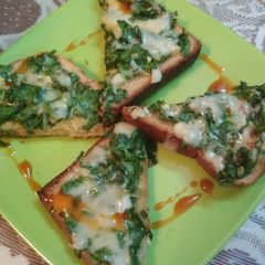 A picture of Palak pizza.