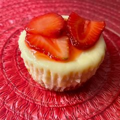 A picture of Mini Cheese Cakes with Strawberry & Lemon Topping 🍓.