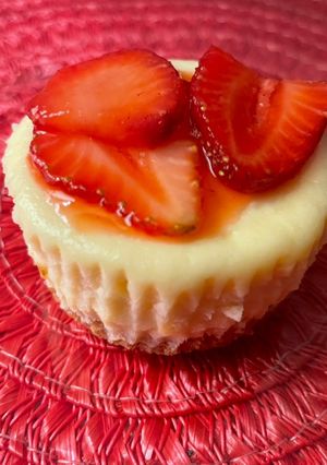 A picture of Mini Cheese Cakes with Strawberry & Lemon Topping 🍓.