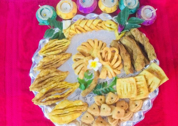 #Karela,fish,layers,flower,  net and triangle shaped Nimkis