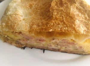 Una foto de Estilo empanada grande o calzone