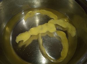 Una foto de Almíbar de limón para tortas