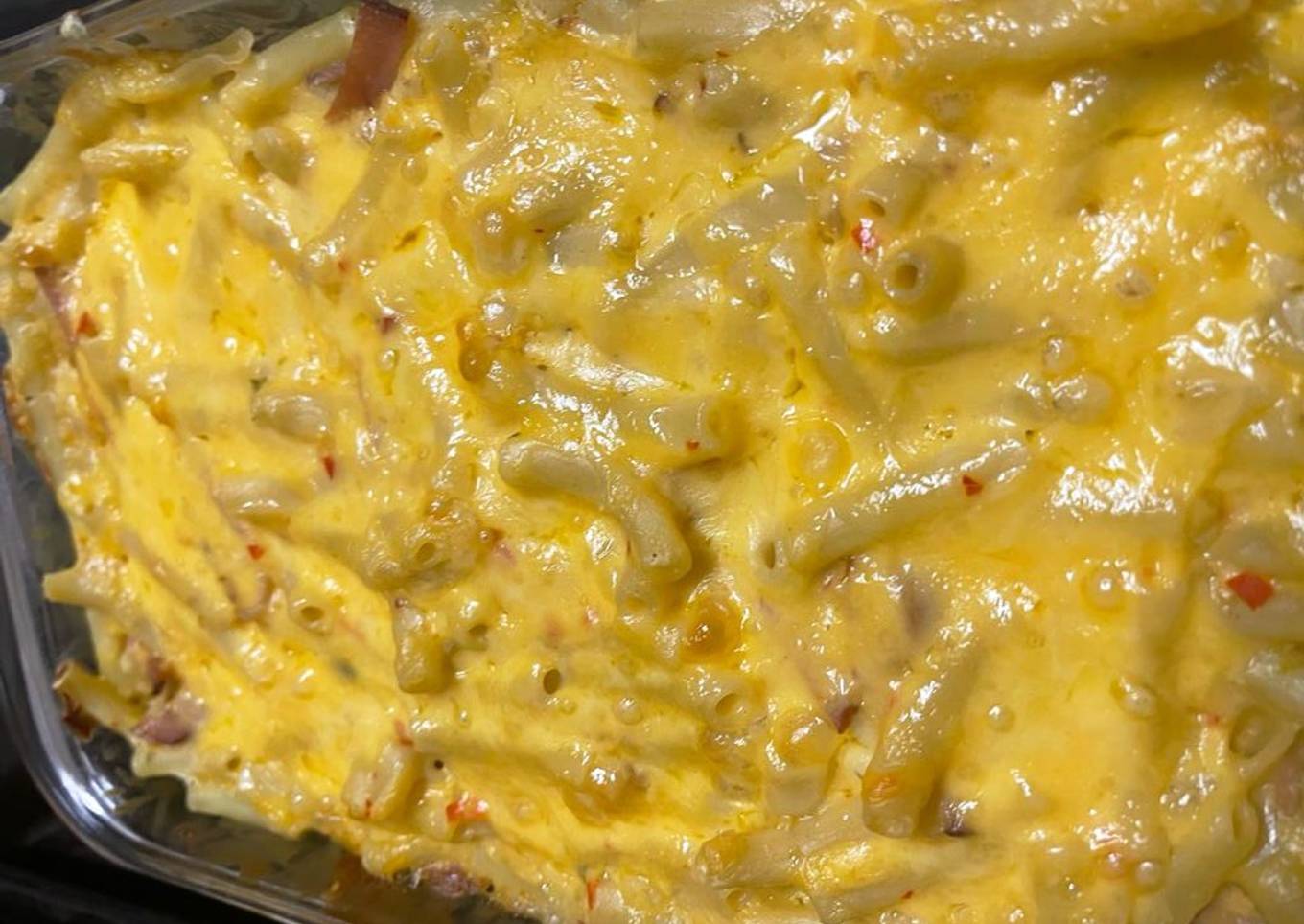 Spicy Baked Macaroni And Cheese with Bacon