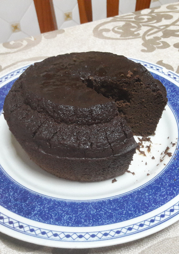 Una foto de Bizcocho de algarroba sin gluten y vegano