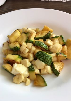 Una foto de Calabacitas con queso