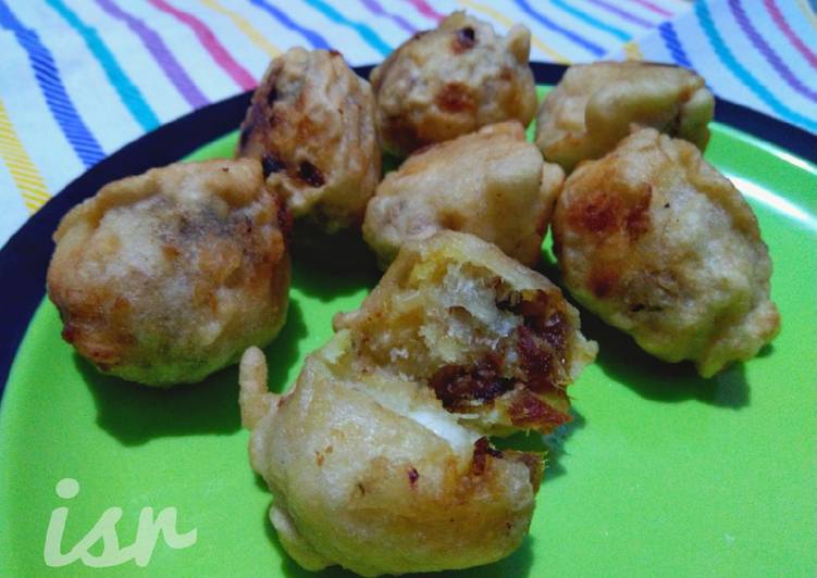 resep cara buat Gorengan enak : Bola-Bola Singkong Kurma