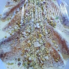 A picture of Shahi tukray.