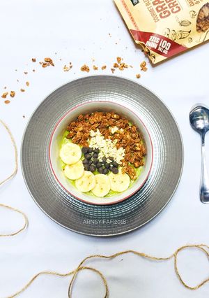 Foto resep Avocado Banana Smoothie Bowl #Maree