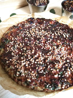 Una foto de Pastel salado de carne picada con col kale y quinoa