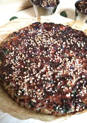 Una foto de Pastel salado de carne picada con col kale y quinoa