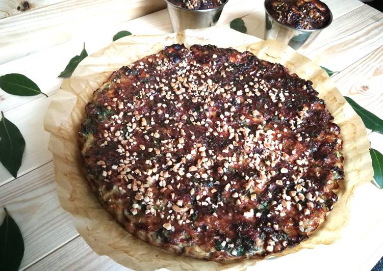 Pastel salado de carne picada con col kale y quinoa