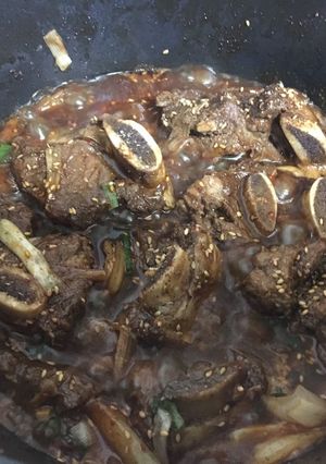 Hình của món Sườn bò rim.