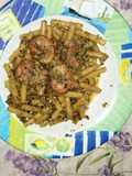 Pasta con gamberoni e pistacchi