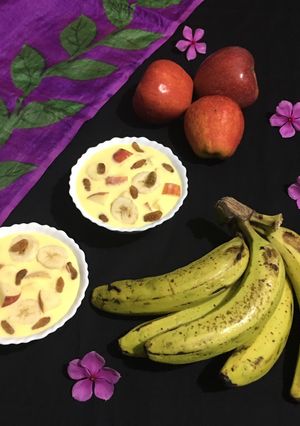A picture of Vanilla Fruit Custard.