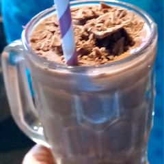 A picture of Chocolate thik shake.