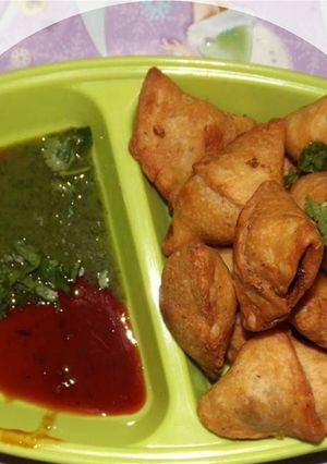 A picture of Peas samosa.