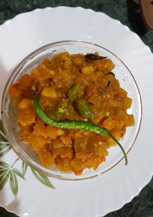 A picture of Watermelon Rind curry.