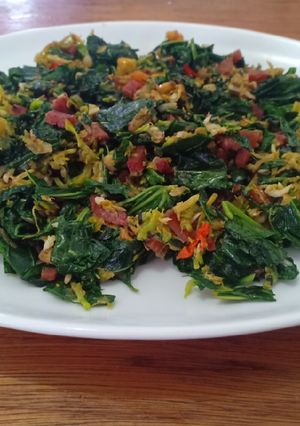 Foto resep Tumis Bunga Pepaya Daun Singkong