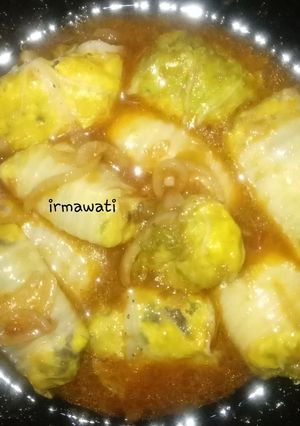 Foto resep Sawi gulung tahu jamur saus hot lava