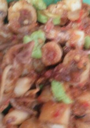 Foto resep Cumi (asin) balado pedas plus pete Maknyuuss