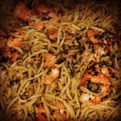 A picture of Garlic Shrimp Scampi Pasta.