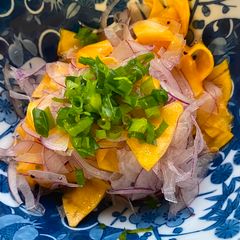 A picture of Colinky and Onion Salad.