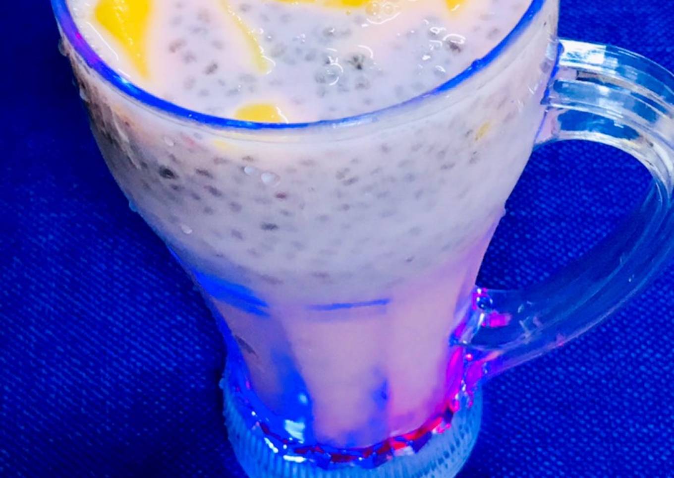Mango rosettes lassi